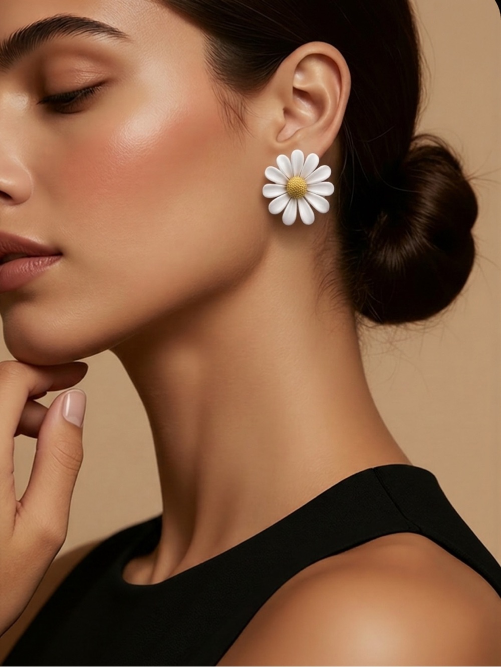 Fashion Jewelry White and Gold Daisy Stud Earrings - Women Jewelry